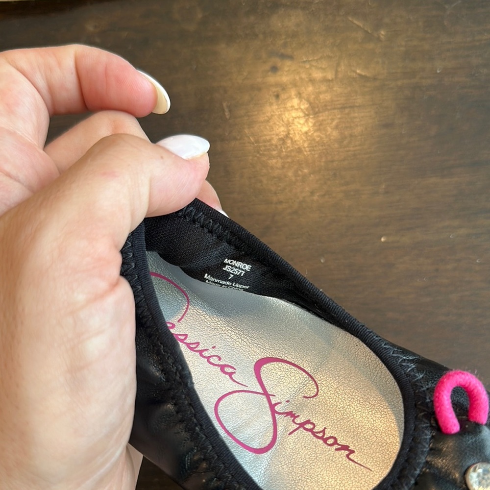 Jessica Simpson Black Cat Slippers- Excellent Condition- Size 7 - Picture 3 of 3